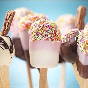 冰淇淋加盟哪個(gè)好？從門店到冰淇淋車，日賺萬元是否可能？