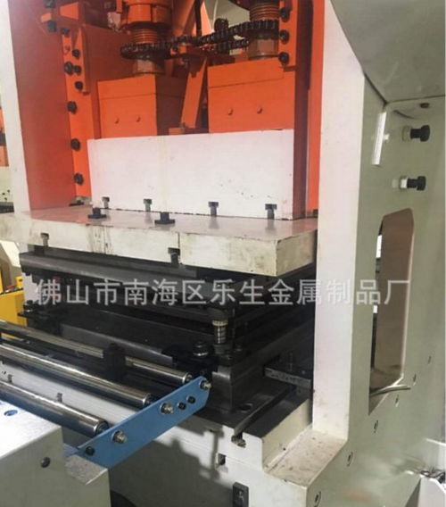 佛山大對角集成吊頂模具機械與樂生金屬制品廠 專業(yè)制造與一體化服務(wù)